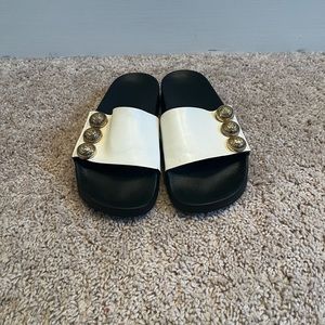 Balmain slides